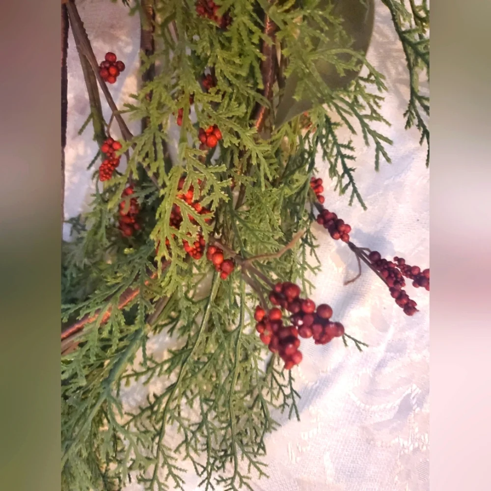 NEW 10ft Christmas Garland With Winter Berries